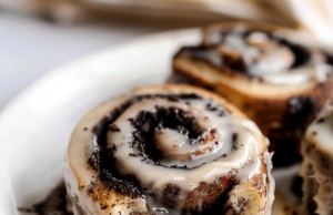 Oreo-Stuffed Cinnamon Rolls