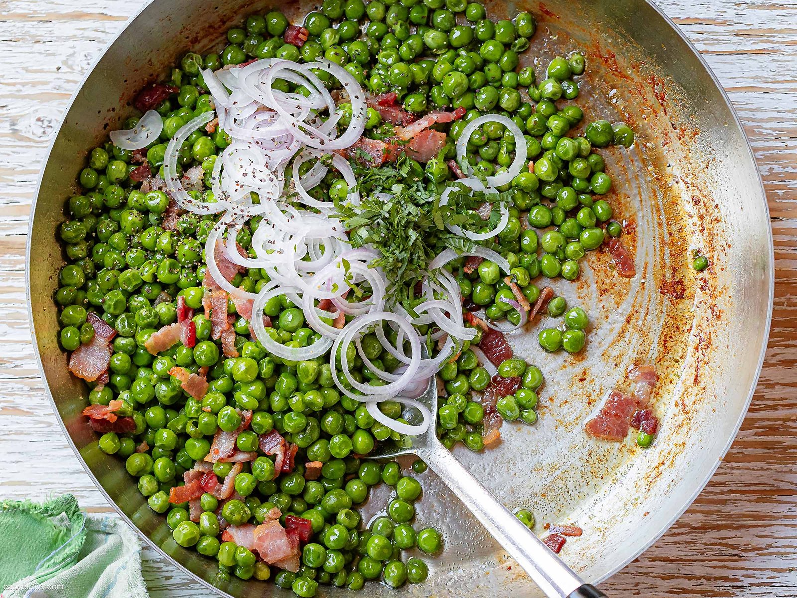 Sauteed Green Peas and Bacon - homemestic.com