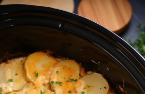 Slow Cooker Scalloped Potatoes