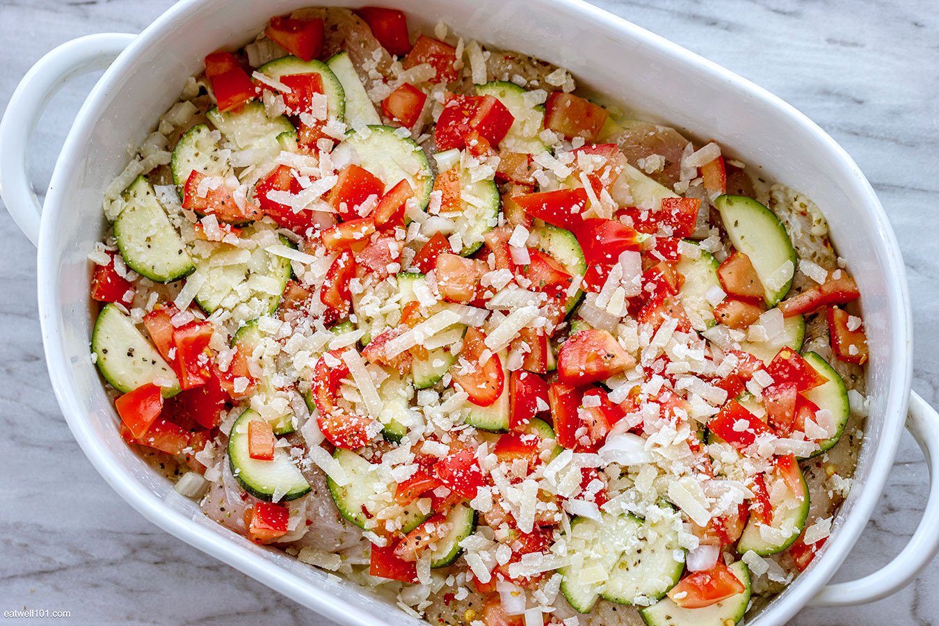 Mediterranean Chicken Zucchini Bake - homemestic.com