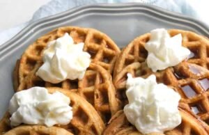 Easy Pumpkin Spice Waffles