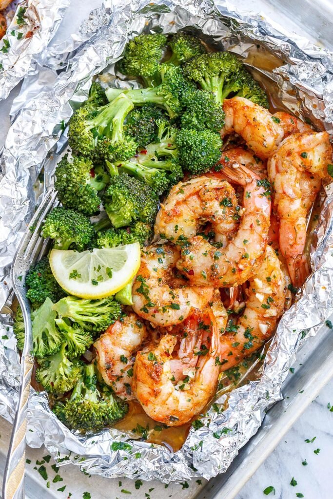 Baked Shrimp and Broccoli Foil Packs with Garlic Lemon Butter Sauce ...