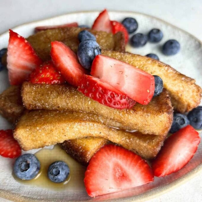air-fryer-frozen-frenchtoast-sticks.jpg