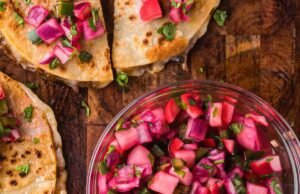 Quick Pickled Radishes